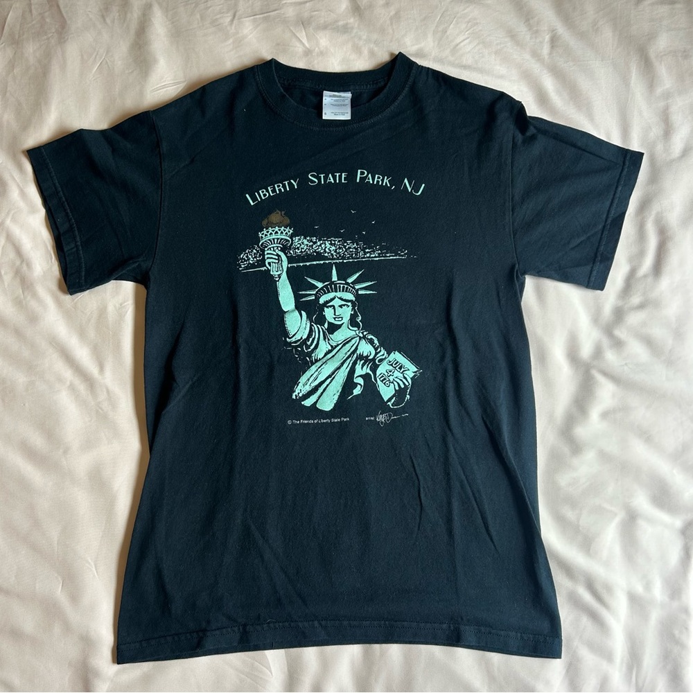 Liberty State Park NJ Graphic Tee – Size Small